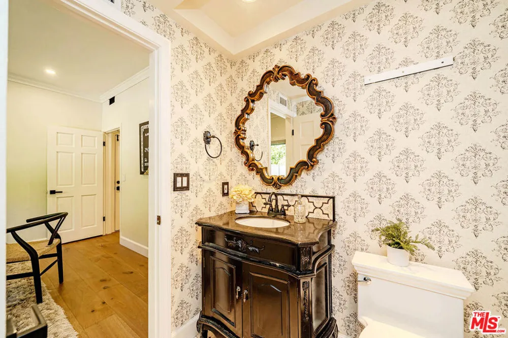 27 Horseshoe Lane Palos Verdes Peninsula, CA 90274