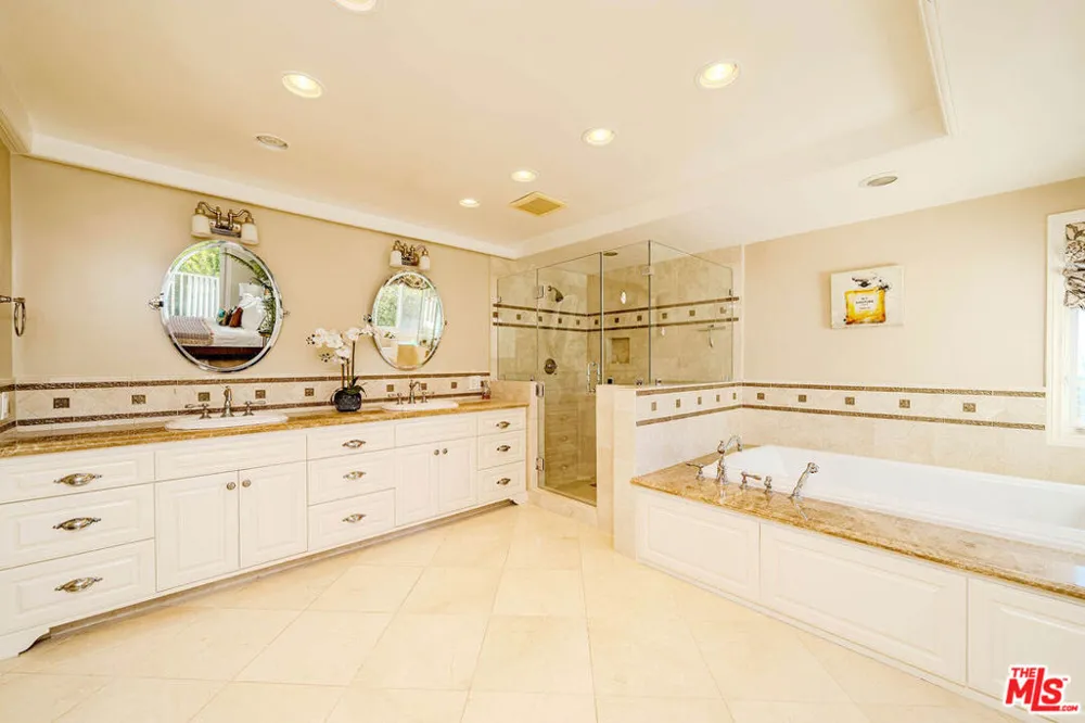 27 Horseshoe Lane Palos Verdes Peninsula, CA 90274