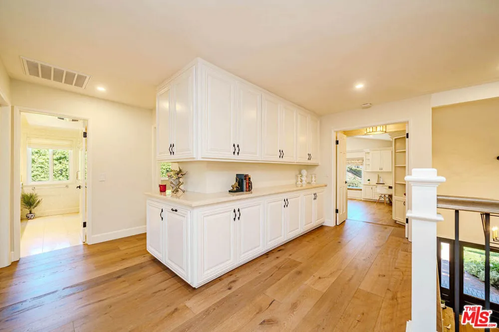 27 Horseshoe Lane Palos Verdes Peninsula, CA 90274