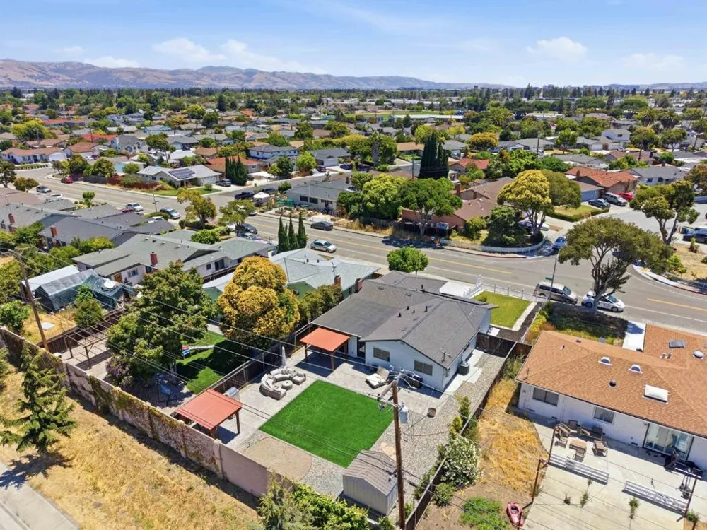 871 Clyde Avenue Santa Clara, CA 95054