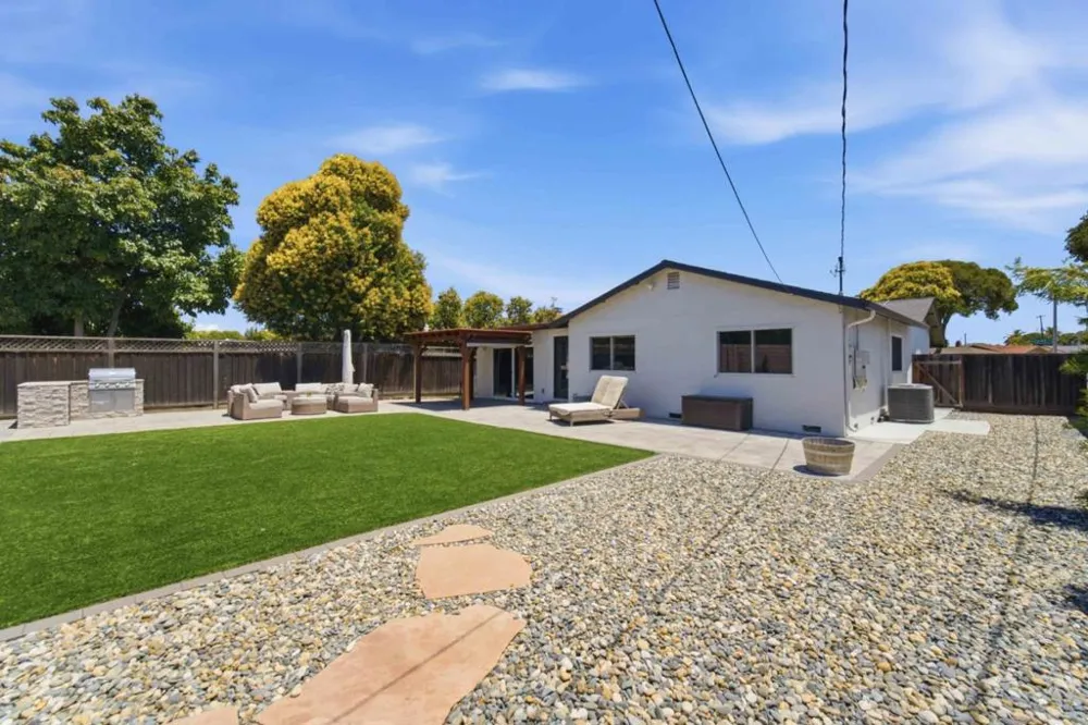871 Clyde Avenue Santa Clara, CA 95054