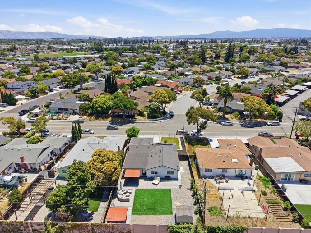 871 Clyde Avenue Santa Clara, CA 95054