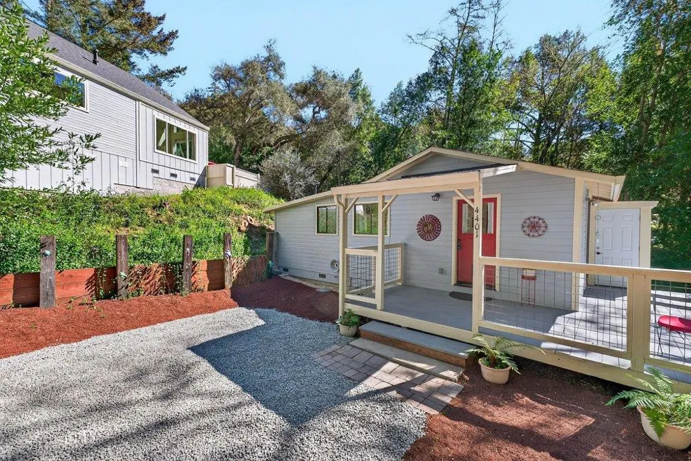 4399 Glenwood Drive Scotts Valley, CA 95066