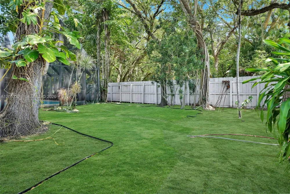 5801 SW 37th Ter Dania Beach, FL 33312