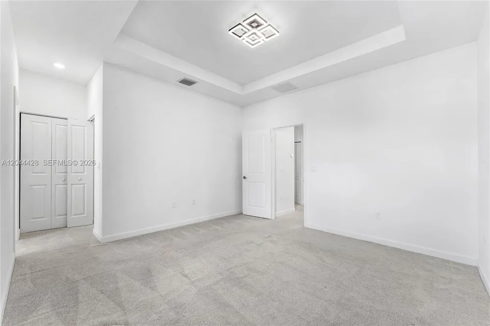 4669 NW 118th Ave Coral Springs, FL 33076