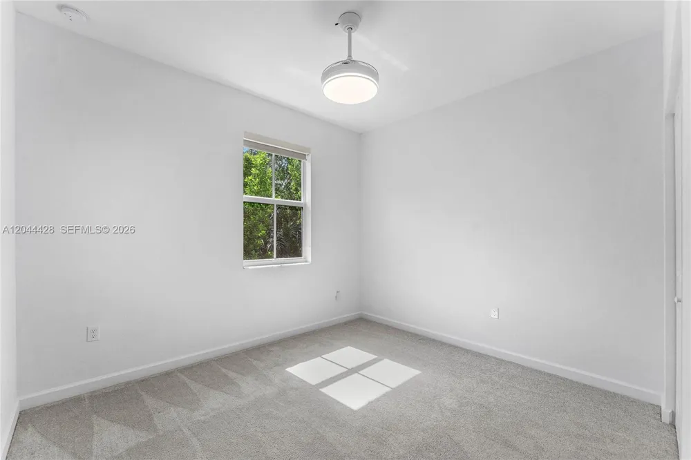 4669 NW 118th Ave Coral Springs, FL 33076