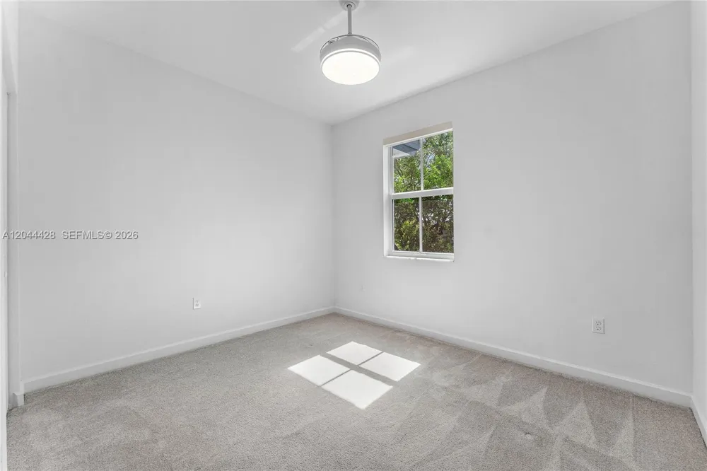 4669 NW 118th Ave Coral Springs, FL 33076