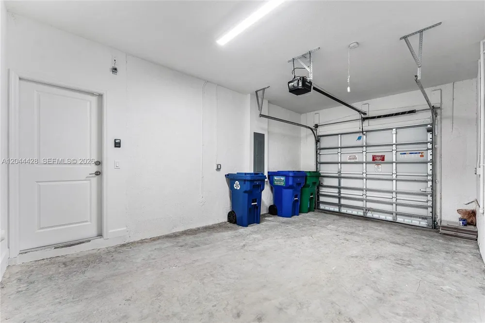 4669 NW 118th Ave Coral Springs, FL 33076