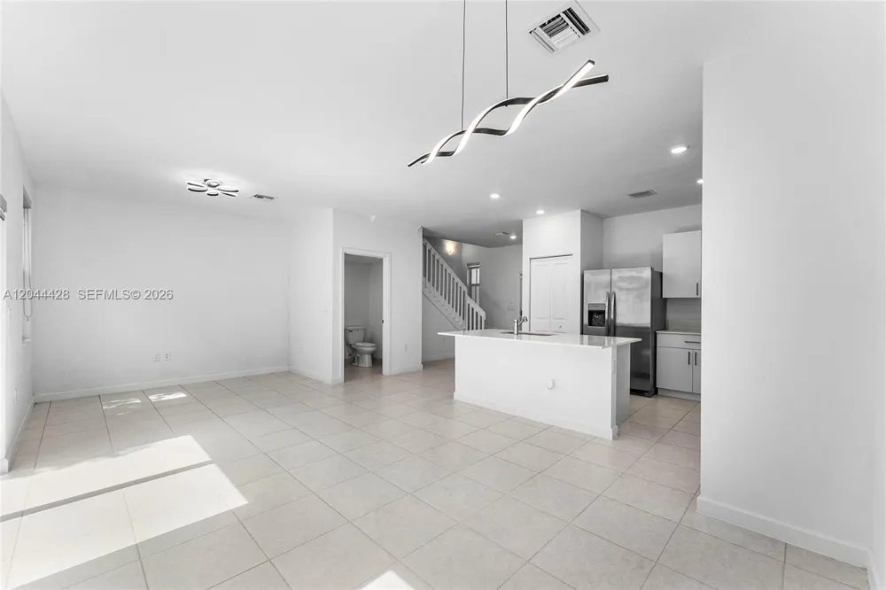 4669 NW 118th Ave Coral Springs, FL 33076
