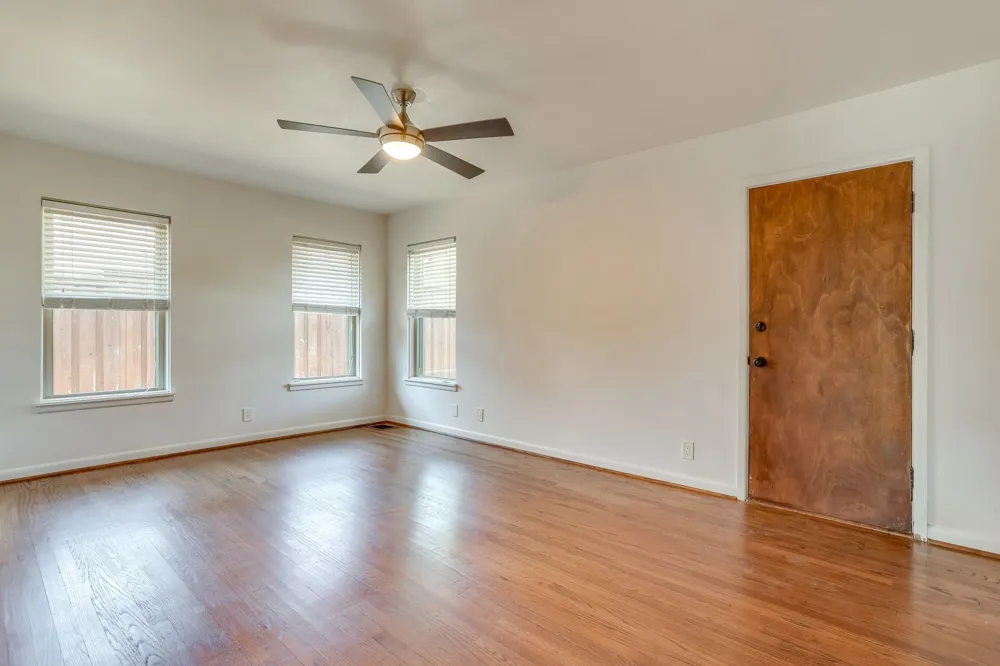 1839 Shelmire Drive Dallas, TX 75224