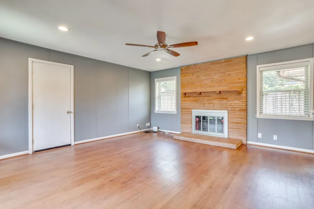 1839 Shelmire Drive Dallas, TX 75224
