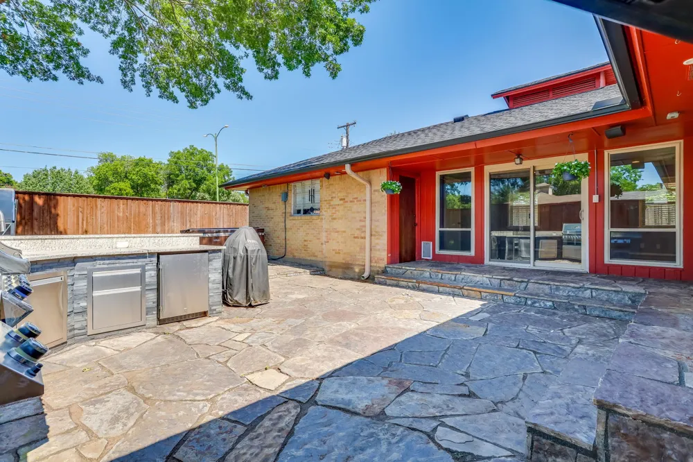 1839 Shelmire Drive Dallas, TX 75224