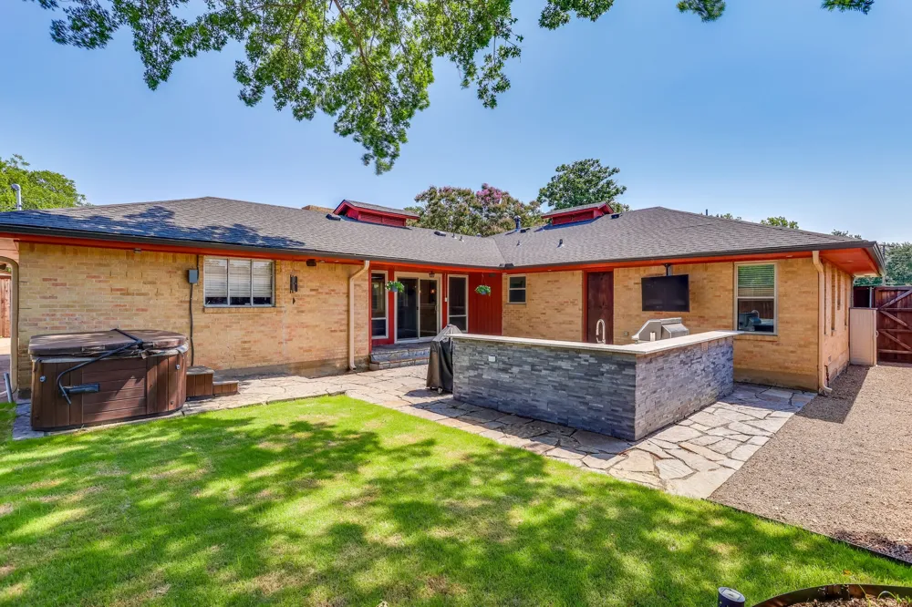 1839 Shelmire Drive Dallas, TX 75224