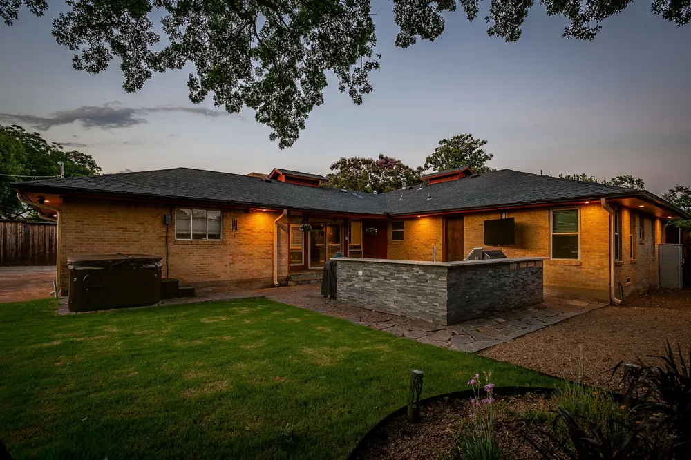 1839 Shelmire Drive Dallas, TX 75224