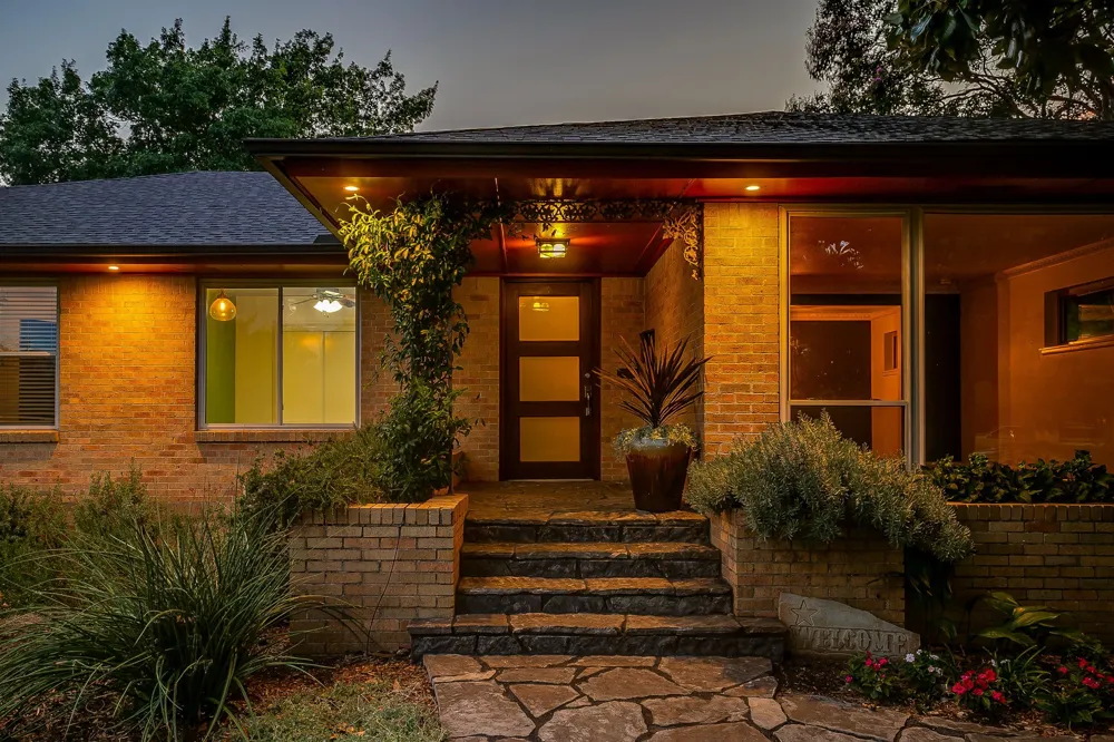 1839 Shelmire Drive Dallas, TX 75224