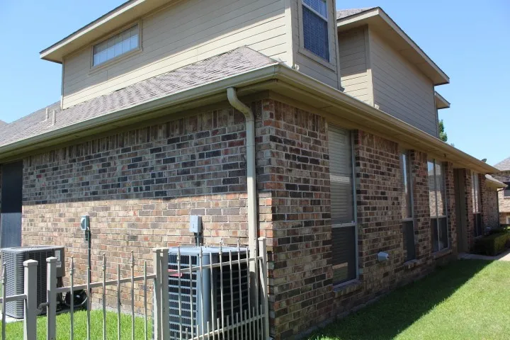 1230 Woodland Park Drive Hurst, TX 76053
