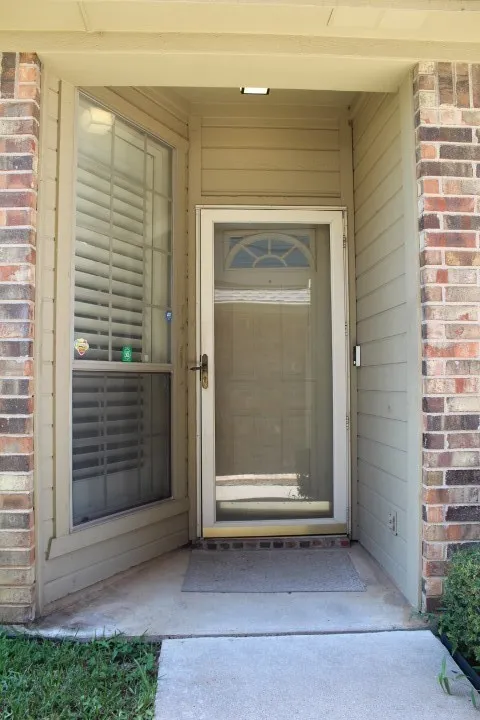 1230 Woodland Park Drive Hurst, TX 76053