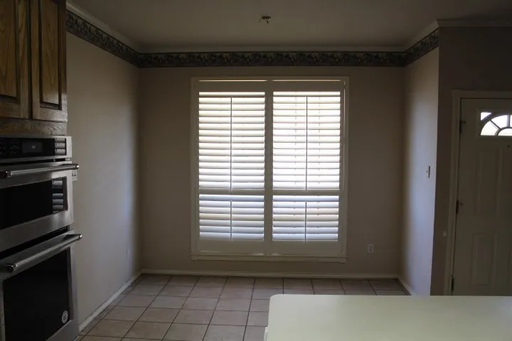1230 Woodland Park Drive Hurst, TX 76053