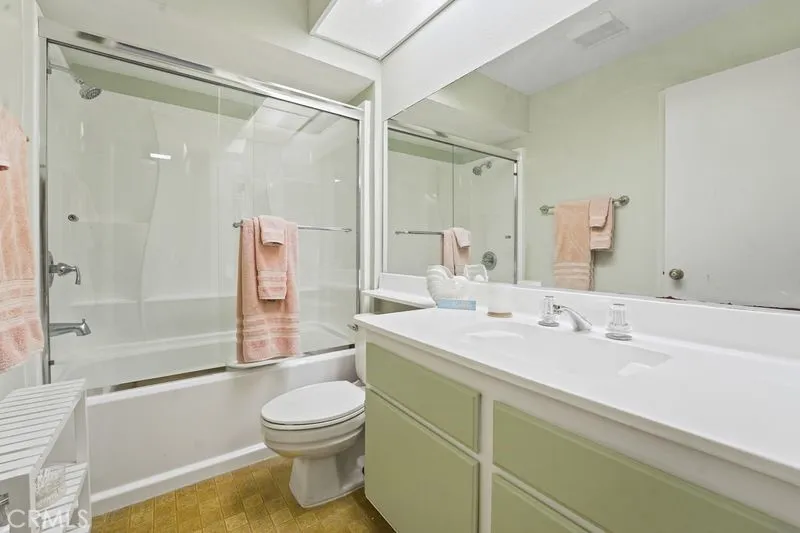 3600 E 4th #203 Long Beach, CA 90814