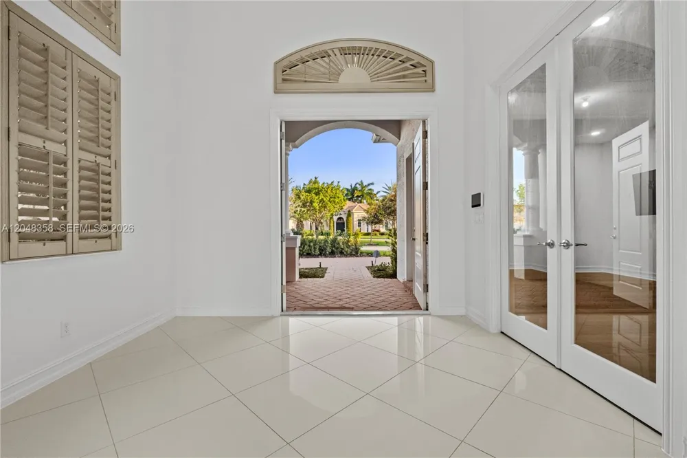 5301 S Sterling Ranch Cir Davie, FL 33314