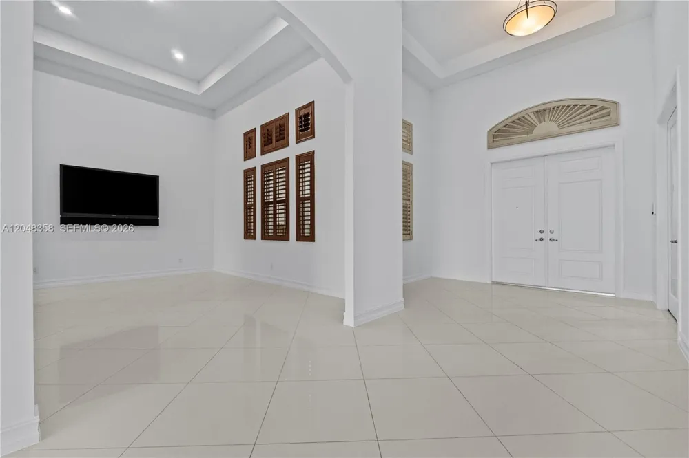 5301 S Sterling Ranch Cir Davie, FL 33314