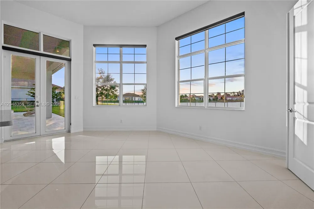 5301 S Sterling Ranch Cir Davie, FL 33314