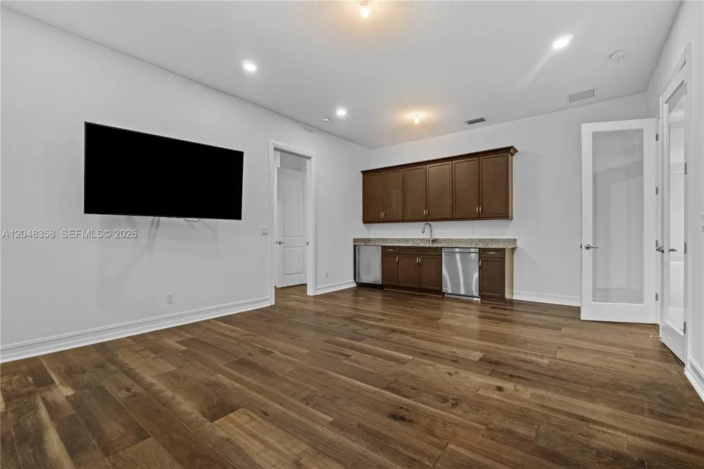 5301 S Sterling Ranch Cir Davie, FL 33314