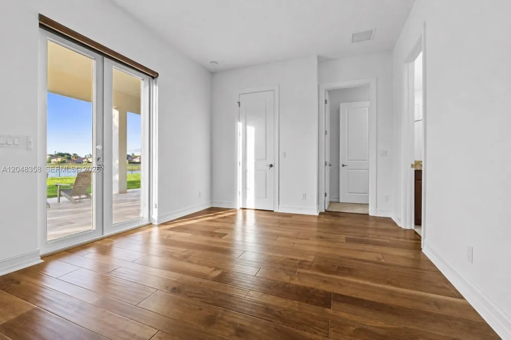 5301 S Sterling Ranch Cir Davie, FL 33314
