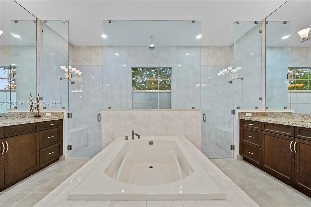 5301 S Sterling Ranch Cir Davie, FL 33314