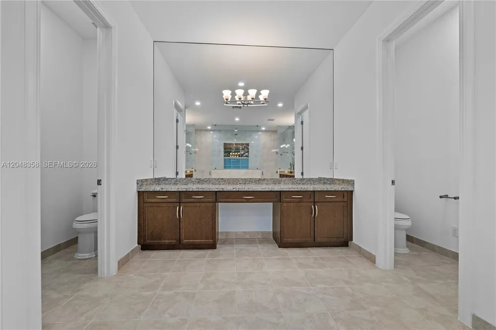 5301 S Sterling Ranch Cir Davie, FL 33314