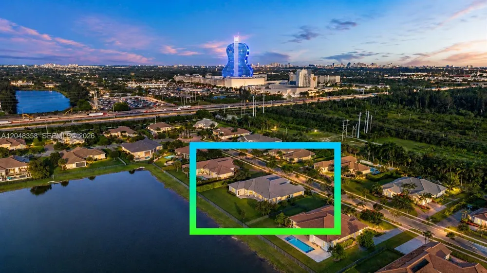 5301 S Sterling Ranch Cir Davie, FL 33314