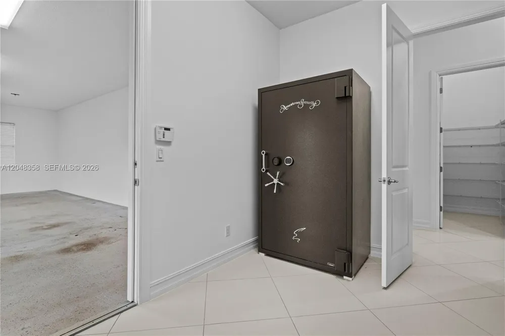 5301 S Sterling Ranch Cir Davie, FL 33314