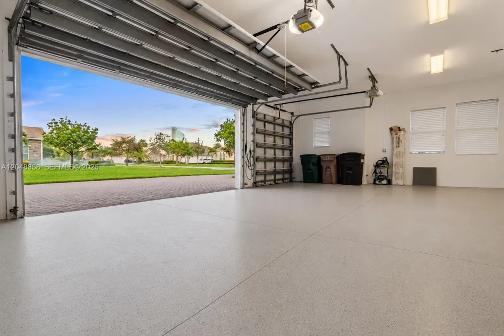 5301 S Sterling Ranch Cir Davie, FL 33314