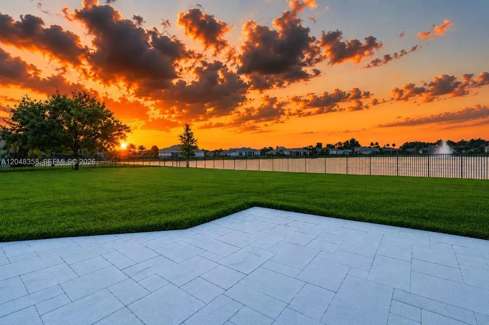 5301 S Sterling Ranch Cir Davie, FL 33314