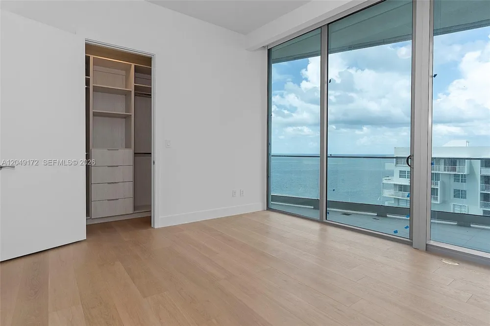 175 SE 25th Rd #1003 Miami, FL 33129