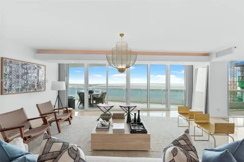 1643 Brickell Ave #2805