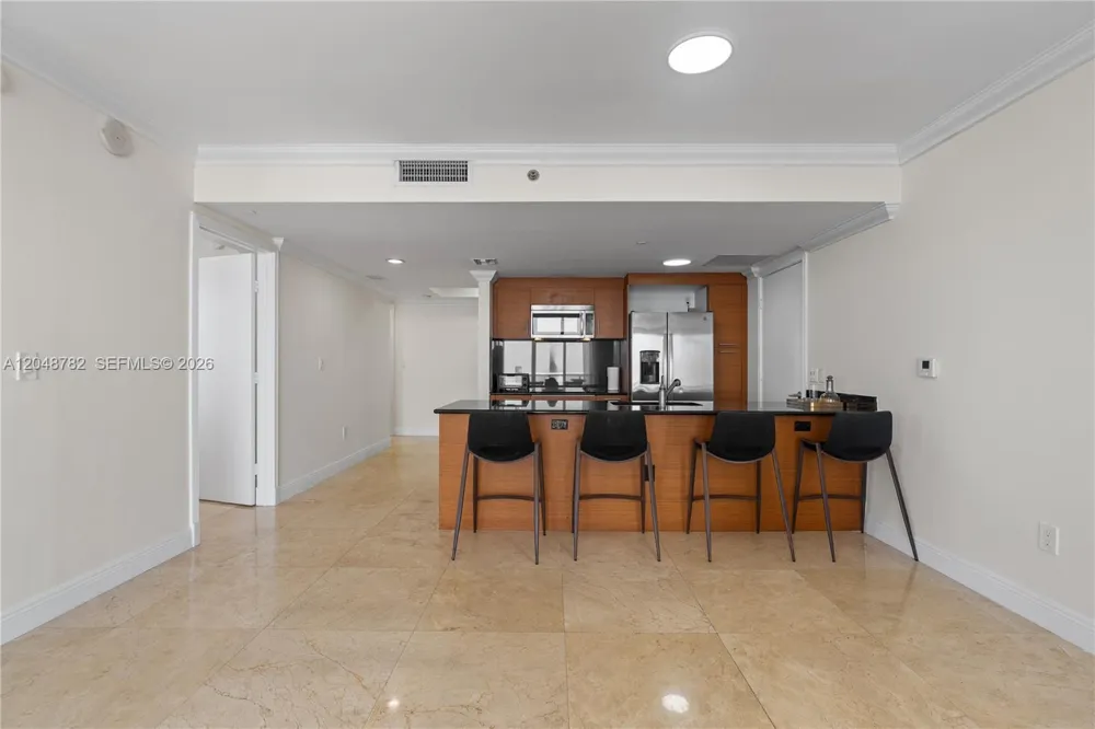 50 Biscayne Blvd #5210 Miami, FL 33132
