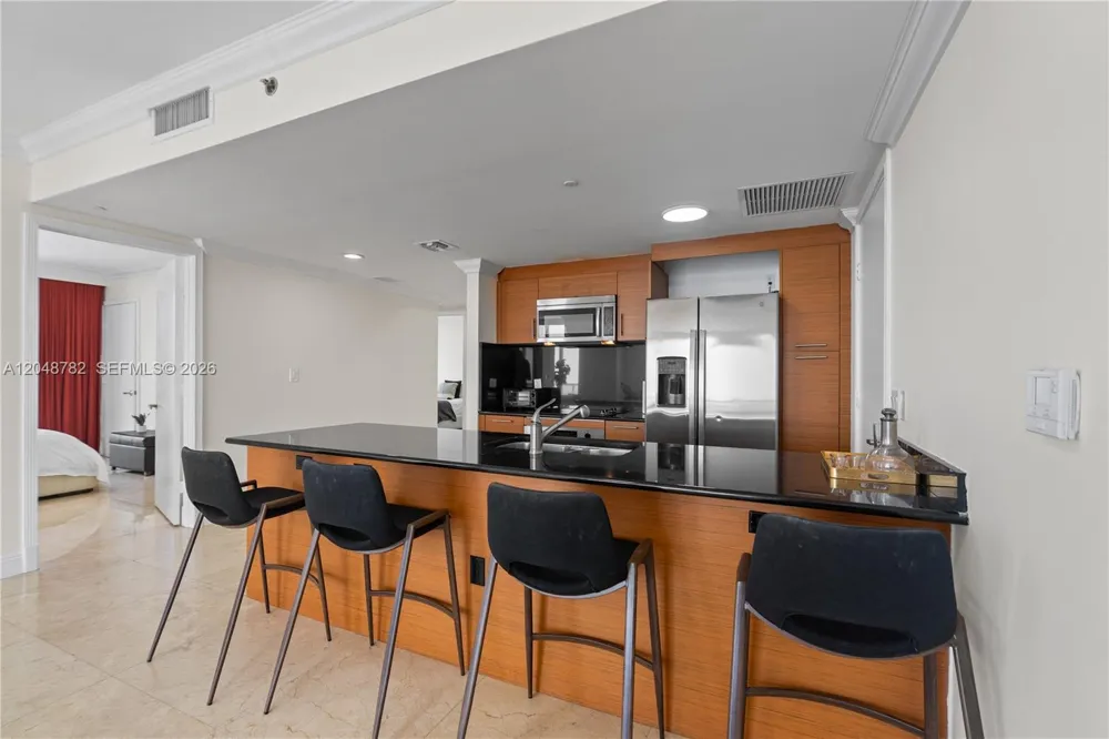 50 Biscayne Blvd #5210 Miami, FL 33132