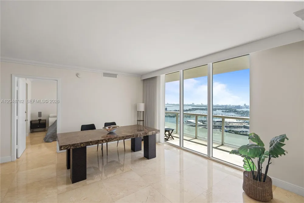 50 Biscayne Blvd #5210 Miami, FL 33132