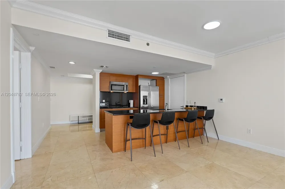50 Biscayne Blvd #5210 Miami, FL 33132