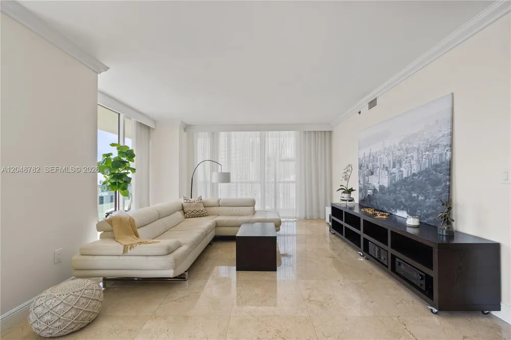 50 Biscayne Blvd #5210 Miami, FL 33132