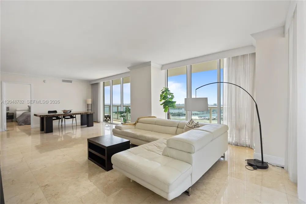 50 Biscayne Blvd #5210 Miami, FL 33132