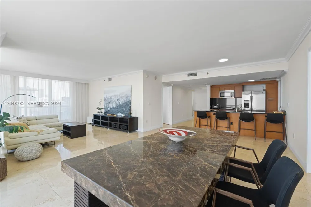 50 Biscayne Blvd #5210 Miami, FL 33132