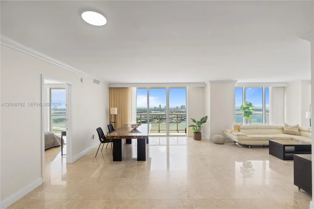 50 Biscayne Blvd #5210 Miami, FL 33132