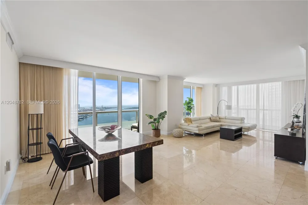 50 Biscayne Blvd #5210 Miami, FL 33132