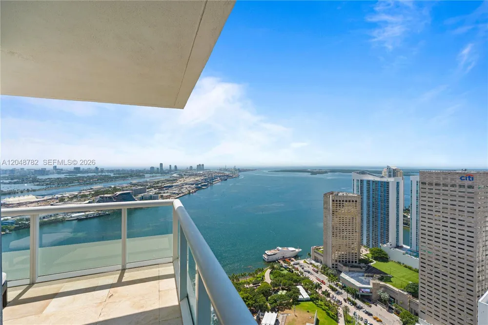 50 Biscayne Blvd #5210 Miami, FL 33132