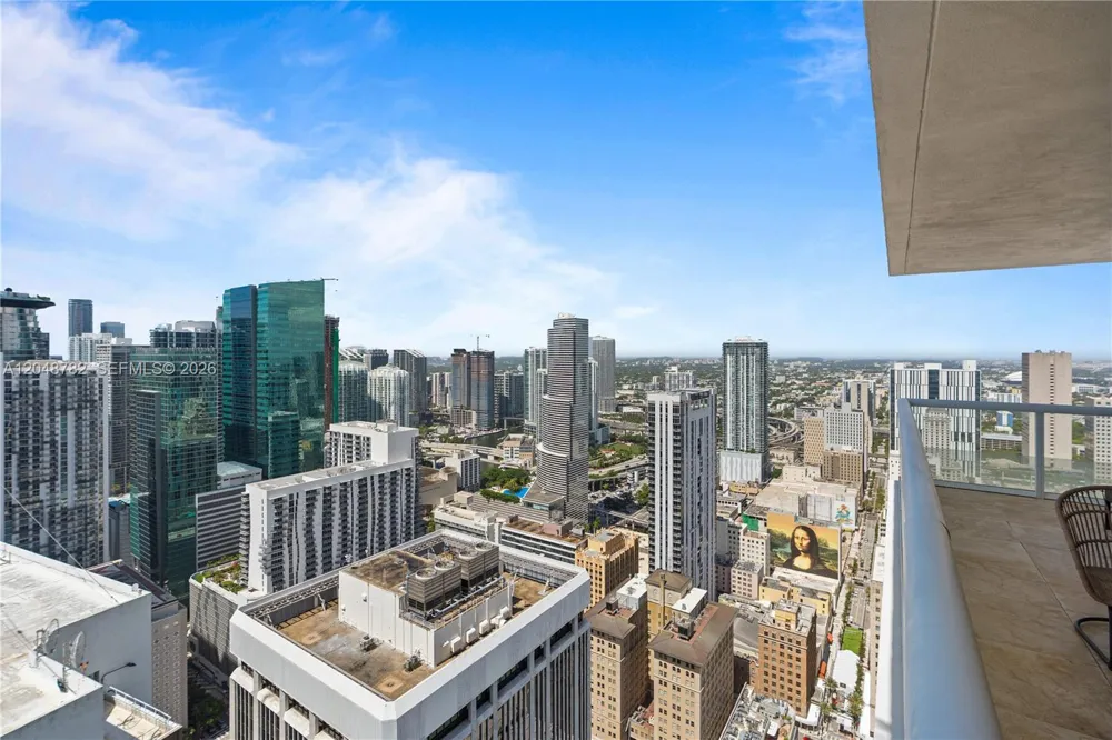 50 Biscayne Blvd #5210 Miami, FL 33132