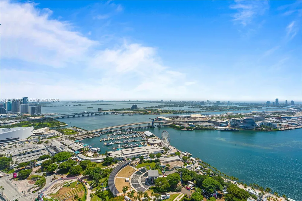 50 Biscayne Blvd #5210 Miami, FL 33132
