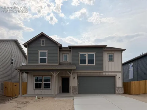 8222 Lemon Grass Road