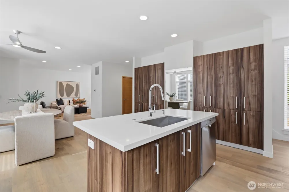 1427 136th Court NE Bellevue, WA 98005